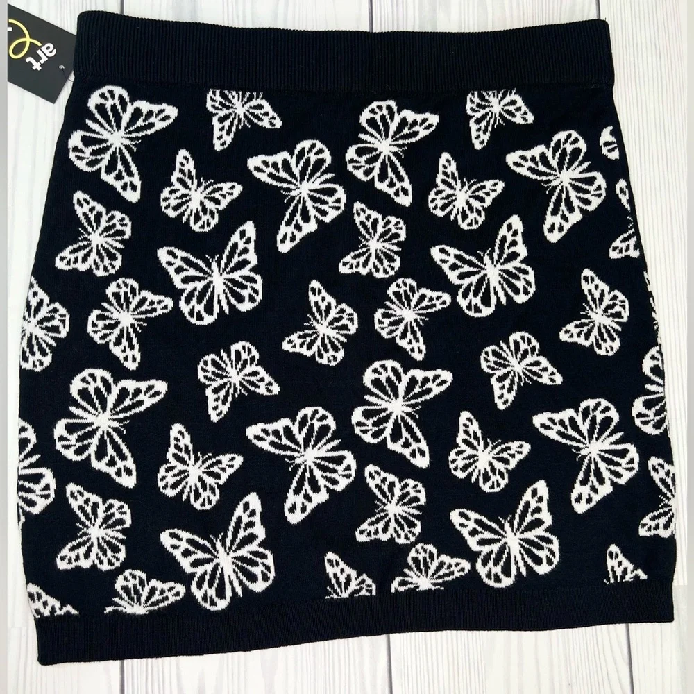 Girls' Knit Tube Skirt - art class